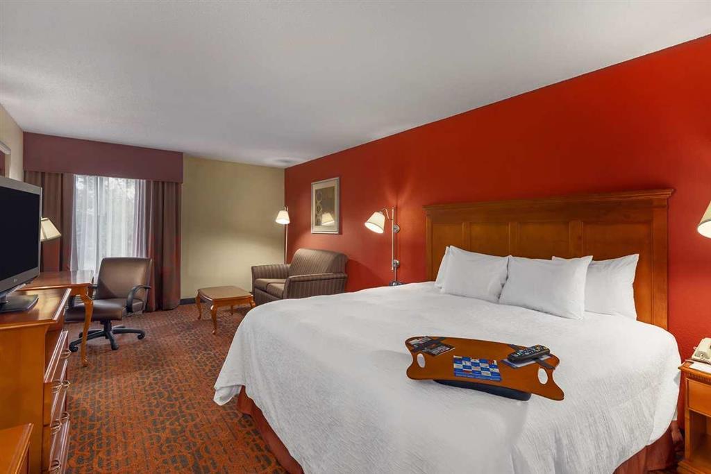 Hampton Inn Меррилвилл Номер фото