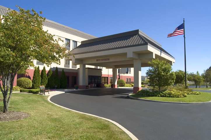 Hampton Inn Меррилвилл Экстерьер фото